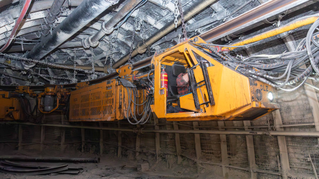 A Breakthrough in Heavy Mine Roof Support Transport